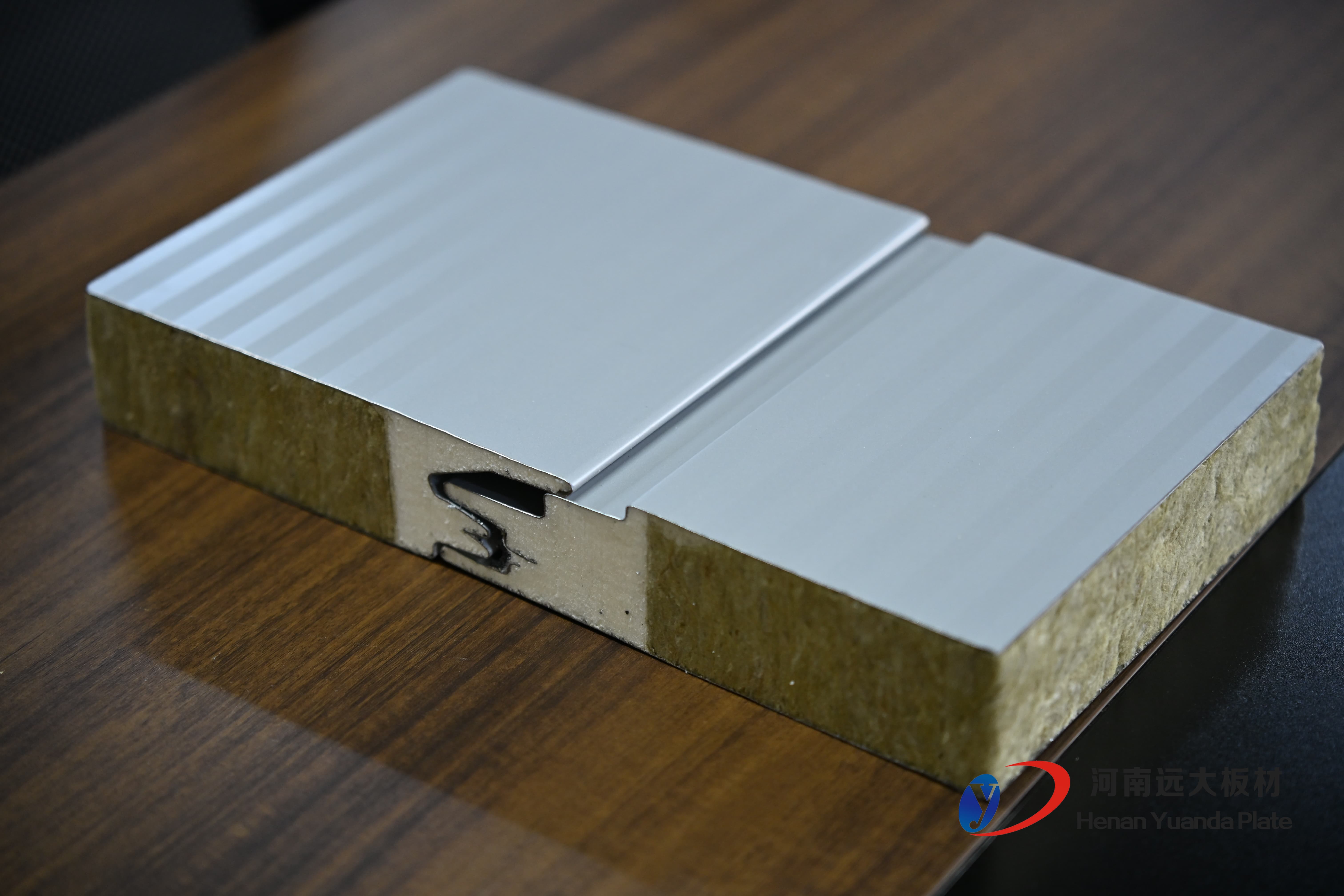 選擇困難癥？聚氨酯夾芯板“三招”教您辨別優(yōu)劣(圖3)