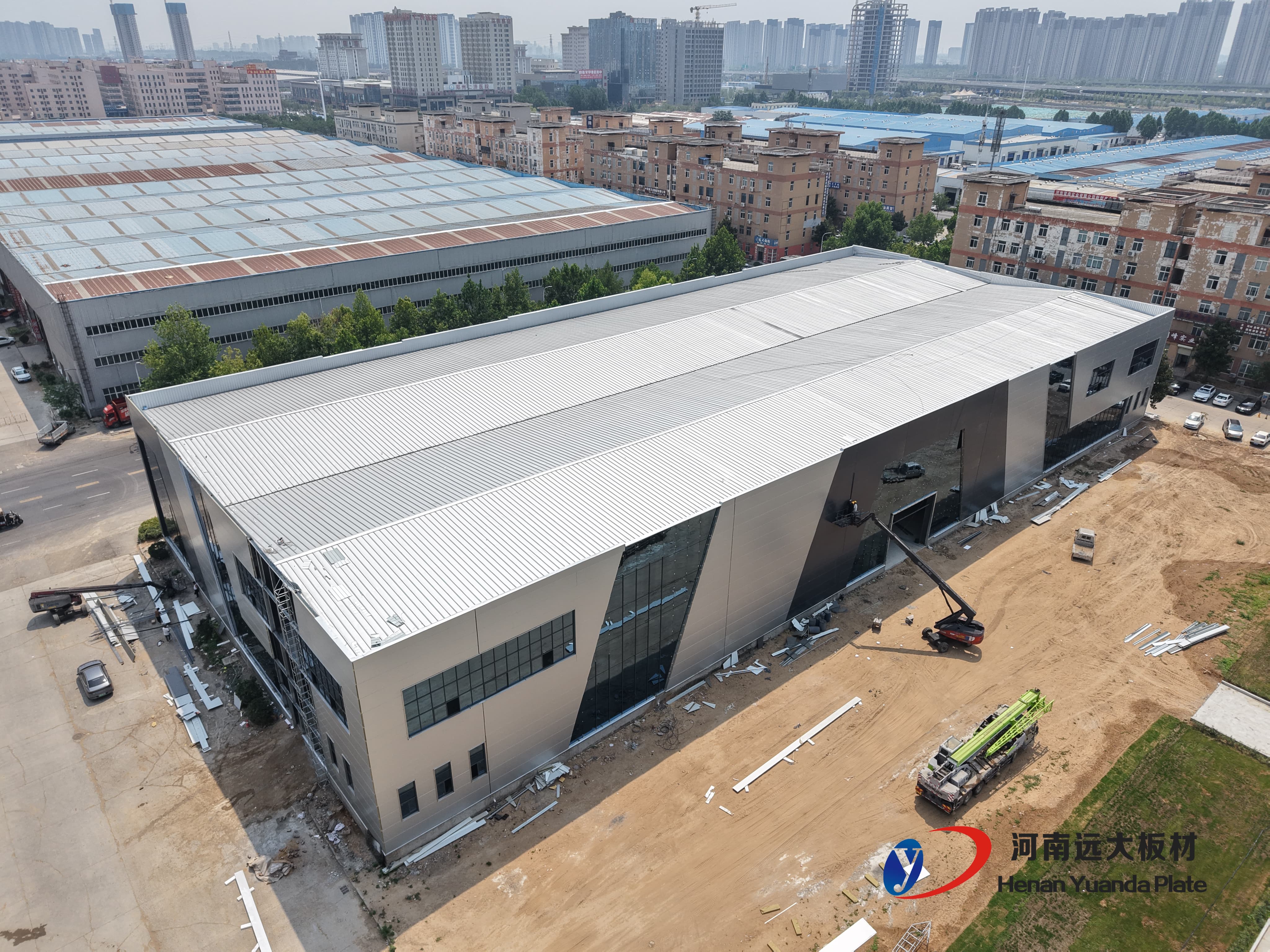 傳統(tǒng)板材VS聚氨酯夾芯板：在建筑效率與能耗上，差距竟然這么大！(圖3)